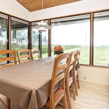 Three-bedroom Holiday In Follenslev 2 *